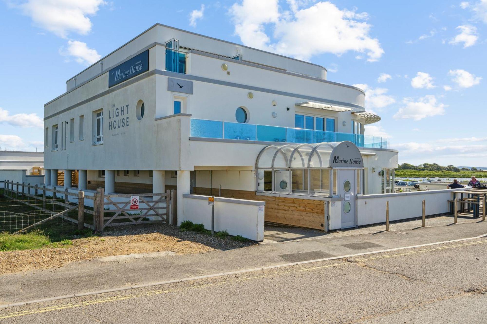 ホテル Marine House リミントン エクステリア 写真